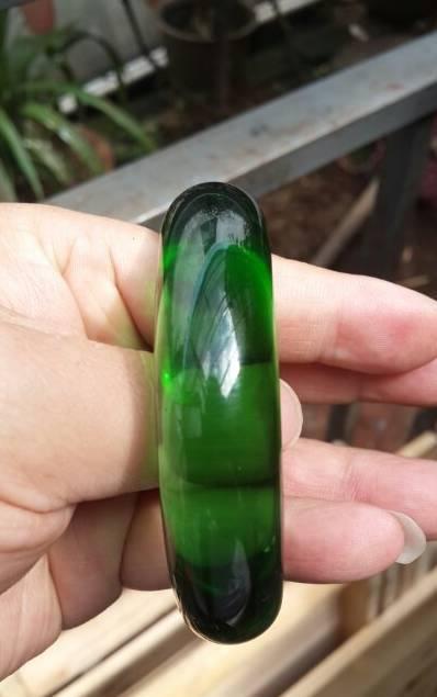 从8亿天价玻璃看翡翠市场上的“替身”