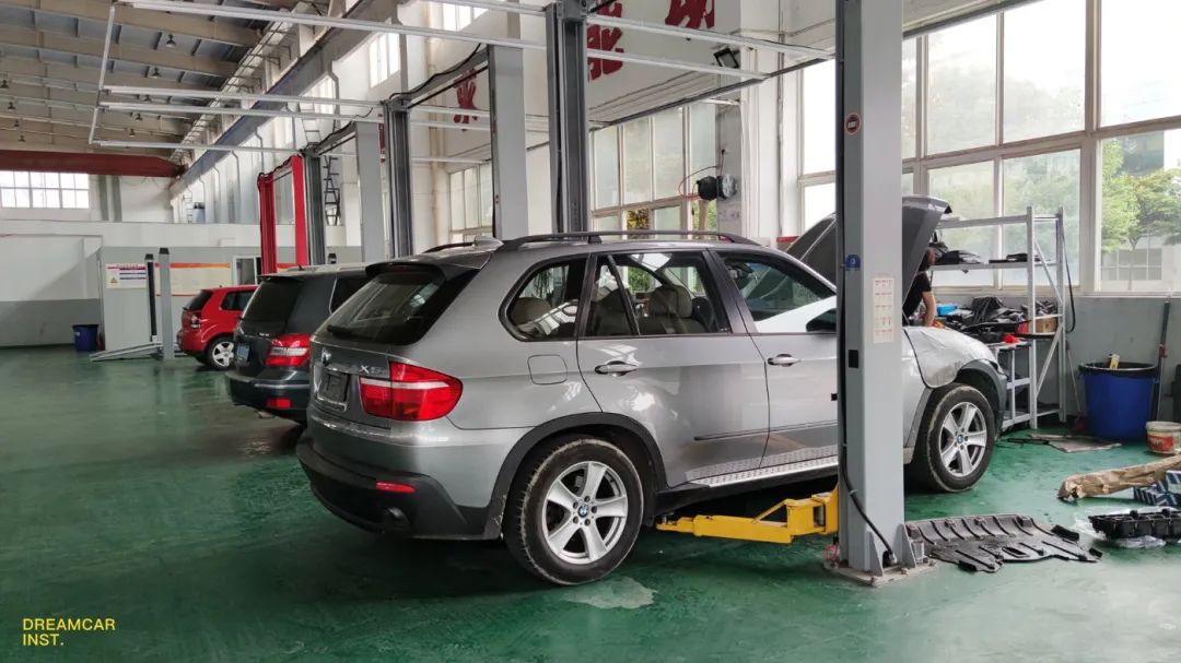 e70x5上代车型,11款宝马x5e70试驾视频