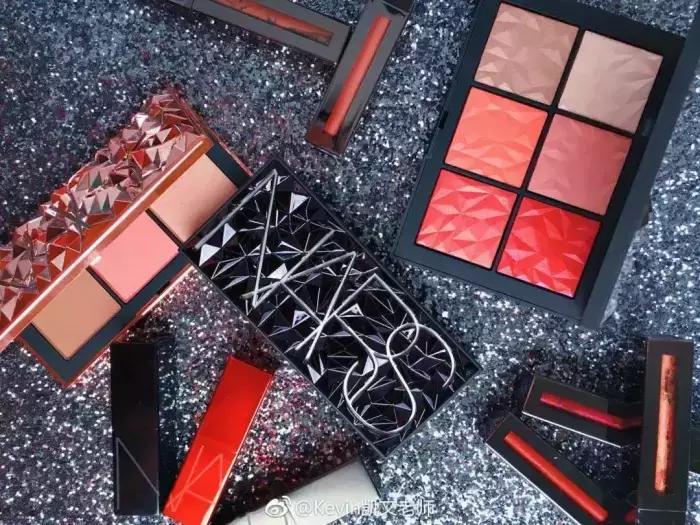 圣诞狂欢礼物大放送,圣诞狂欢节礼物大放送等你来嗨购