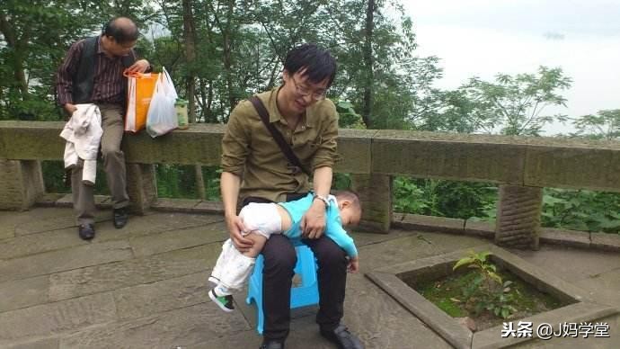 新手父母一定要掌握的9个换纸尿裤技巧，宝宝屁股干爽不遭罪