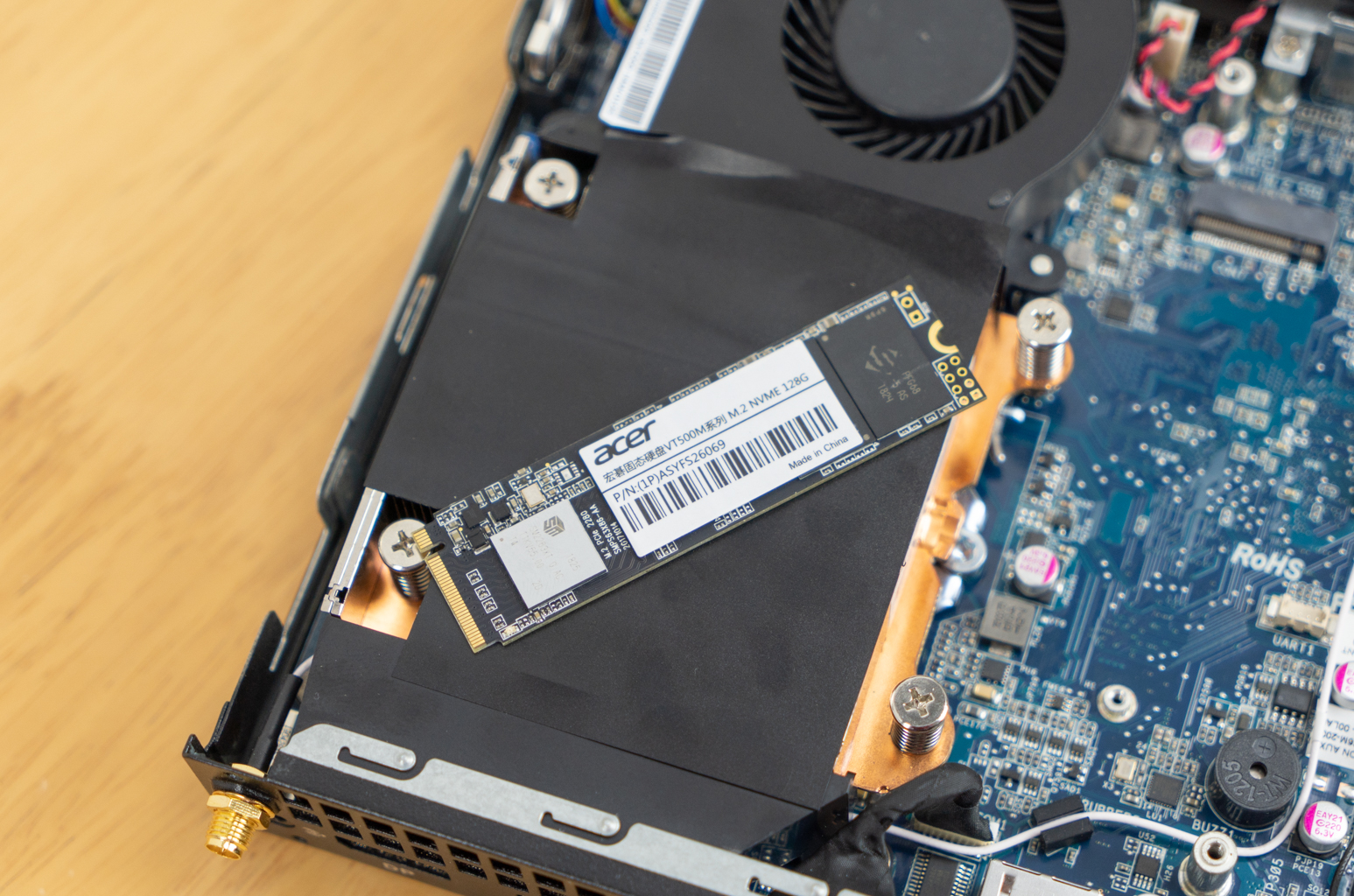 主打烧友极客的企业级超级mini台式机，极夜T80M测评！