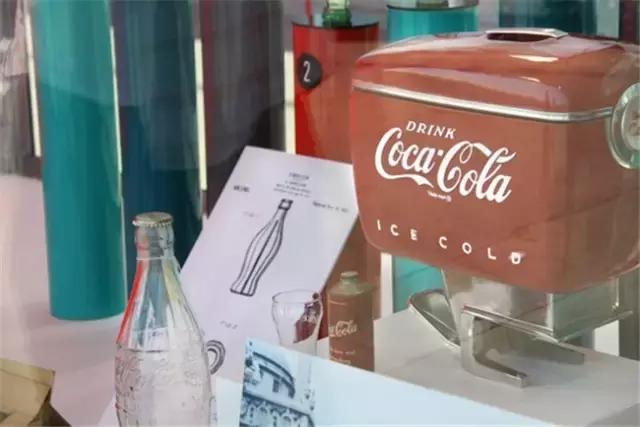 美国工业设计人物有哪些,被称为工业设计之父是谁