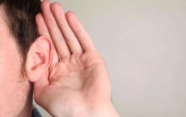 耳机这样戴才是正确的,戴耳机需要注意什么事项保护耳朵