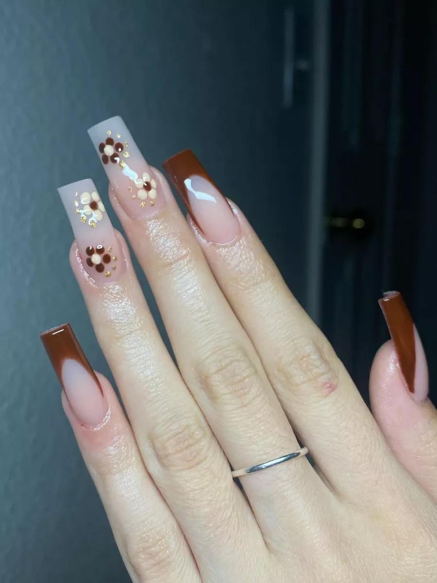 彩绘美甲需要有美术基础吗,彩绘较多的美甲