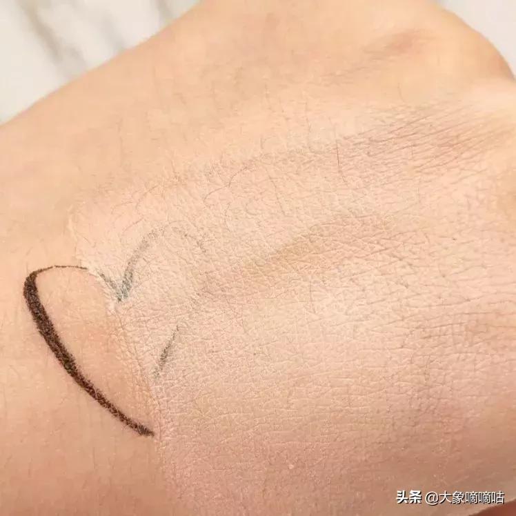 痘痘肌适合什么粉底液排行榜,痘痘肌适合哪种粉底液平价