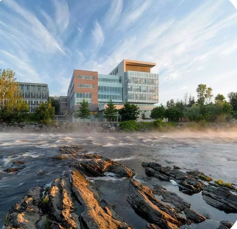 加拿大卡尔顿大学在世界排名,卡尔顿大学和康考迪亚哪个好