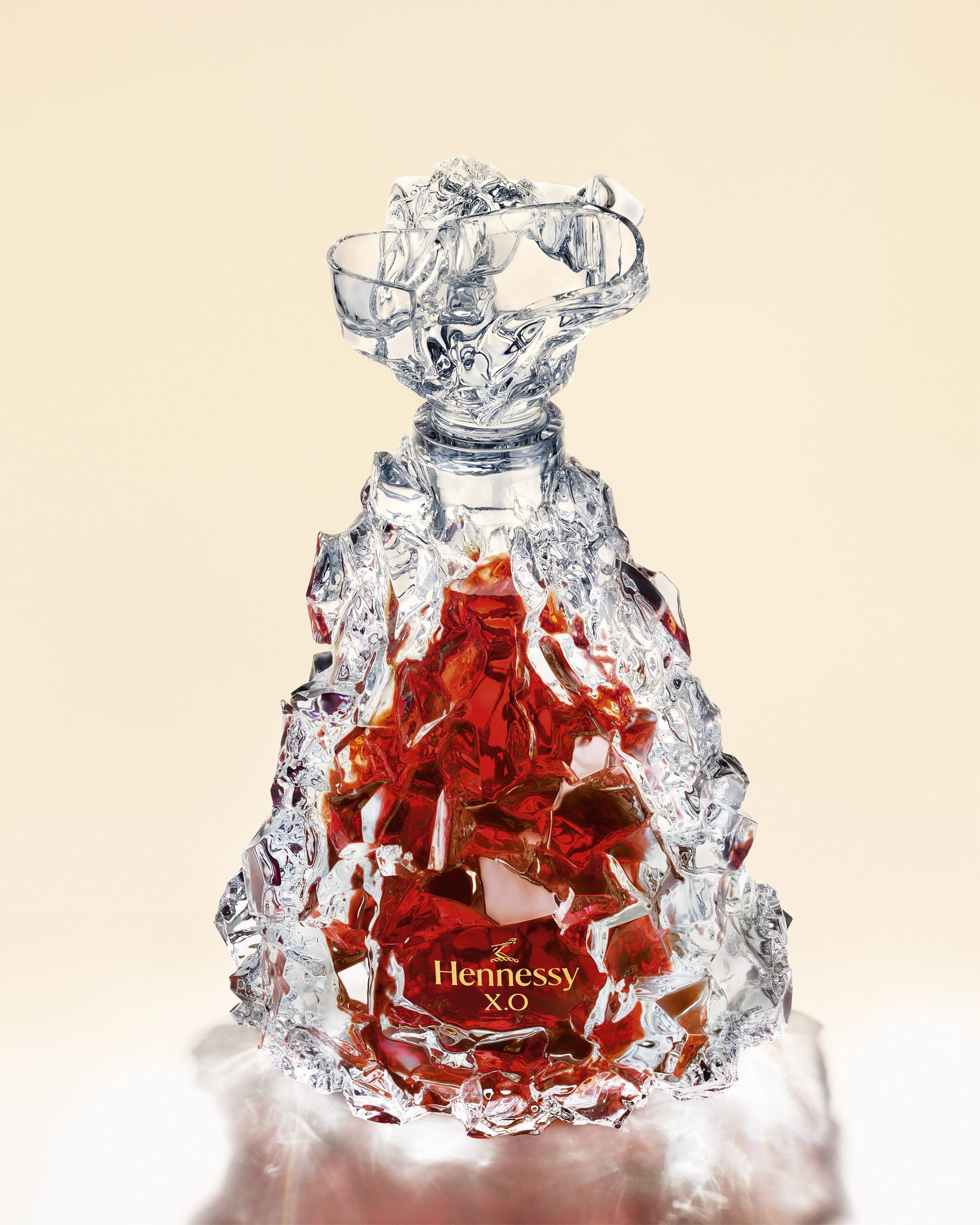 完爆特斯拉龙舌兰,轩尼诗盖里联名款干邑每瓶15万欧