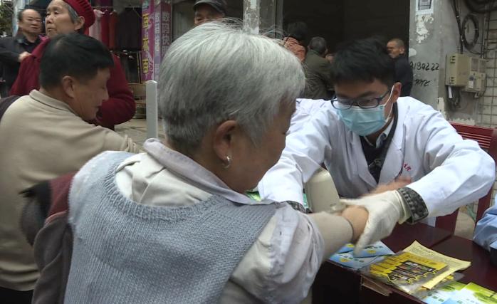 你来说一说：发生在南充嘉陵龙蟠的这件事，是不是极度舒适？