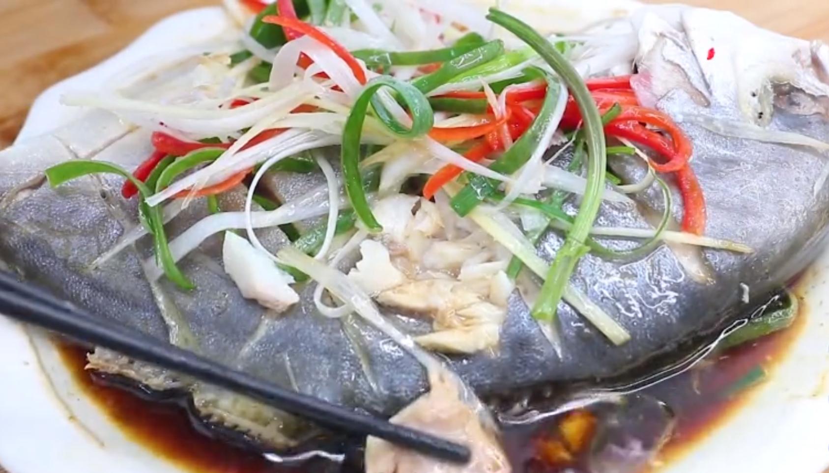 做清蒸鱼直接用盐和料酒就错了,清蒸鱼要放料酒吗