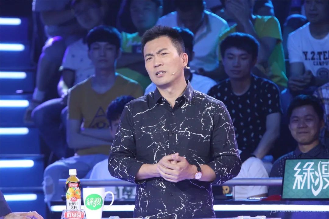 离开央视的著名主持人有哪些,54岁离开央视主持人有哪些