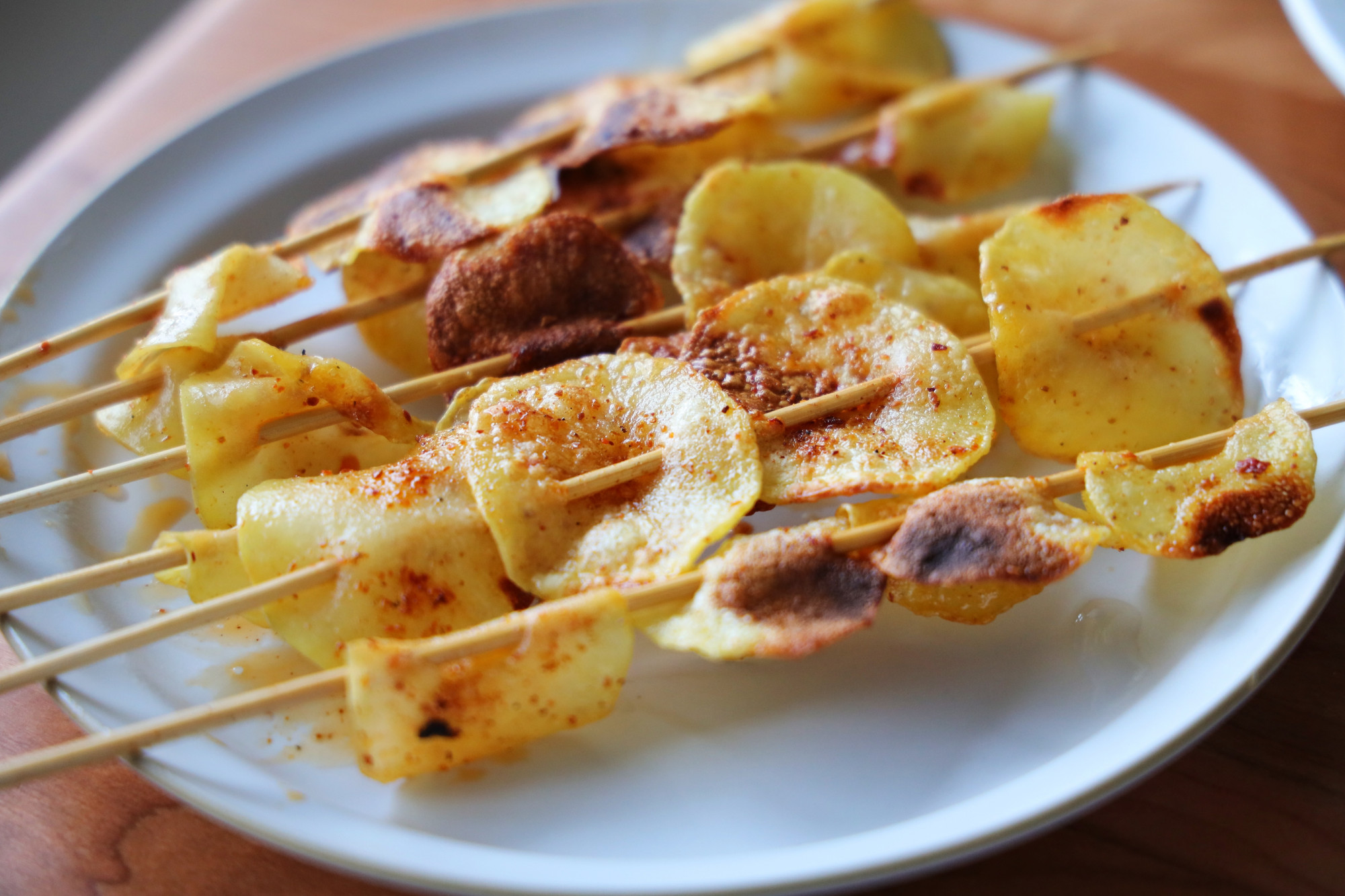 在家吃烧烤太舒服超过瘾,过年吃烧烤