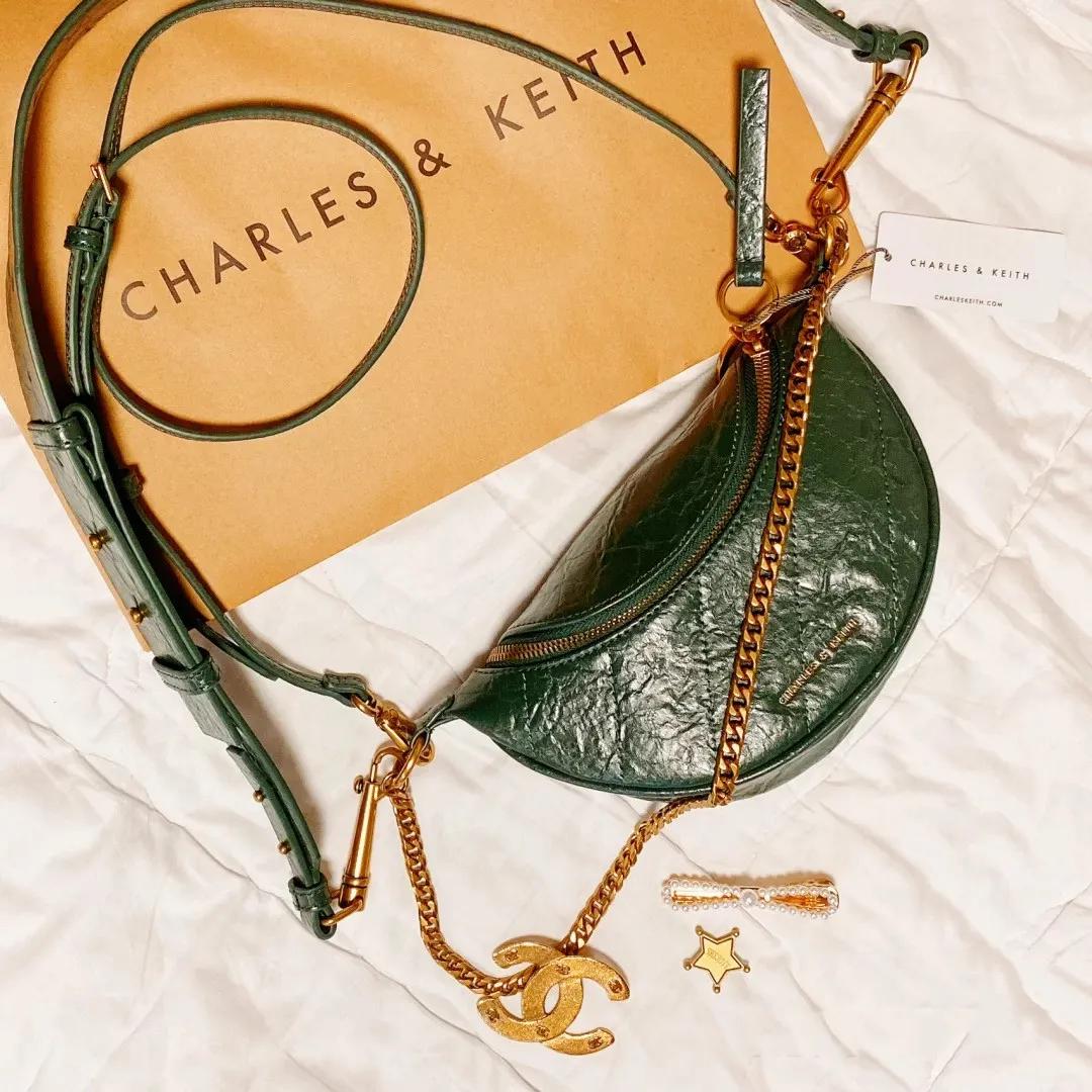 女生都应该有一款小ck,适合男生的小ck