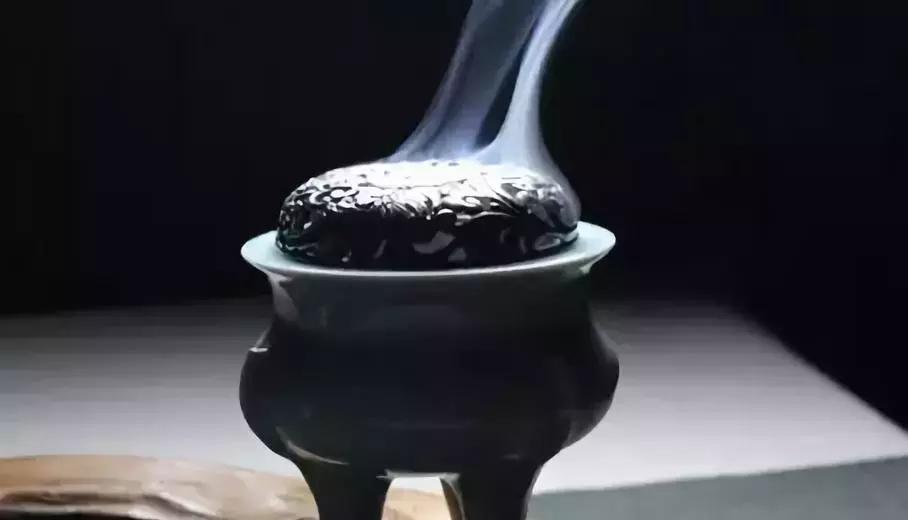 品茶要怎么欣赏茶香气浓郁,人生喝茶的讲究