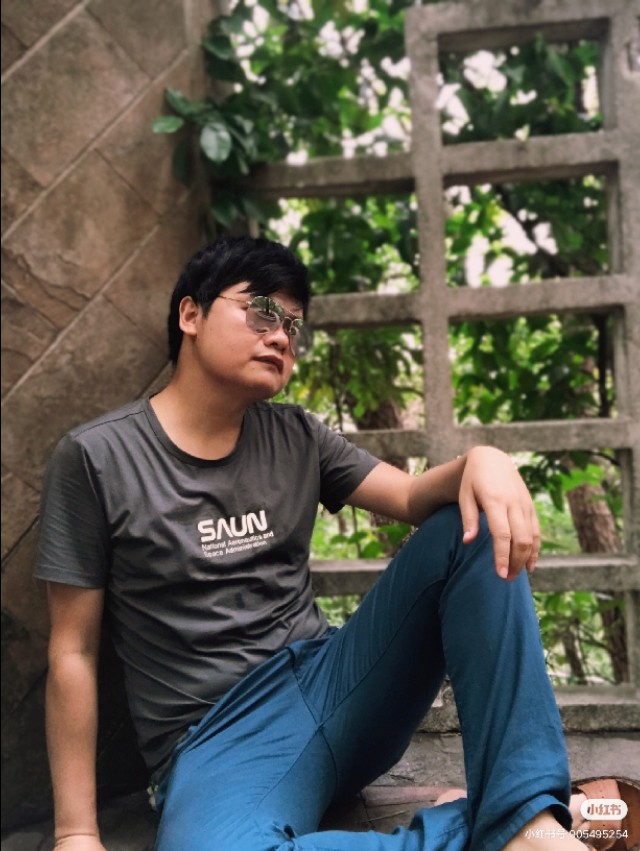 狗自拍图片,大黄狗自拍