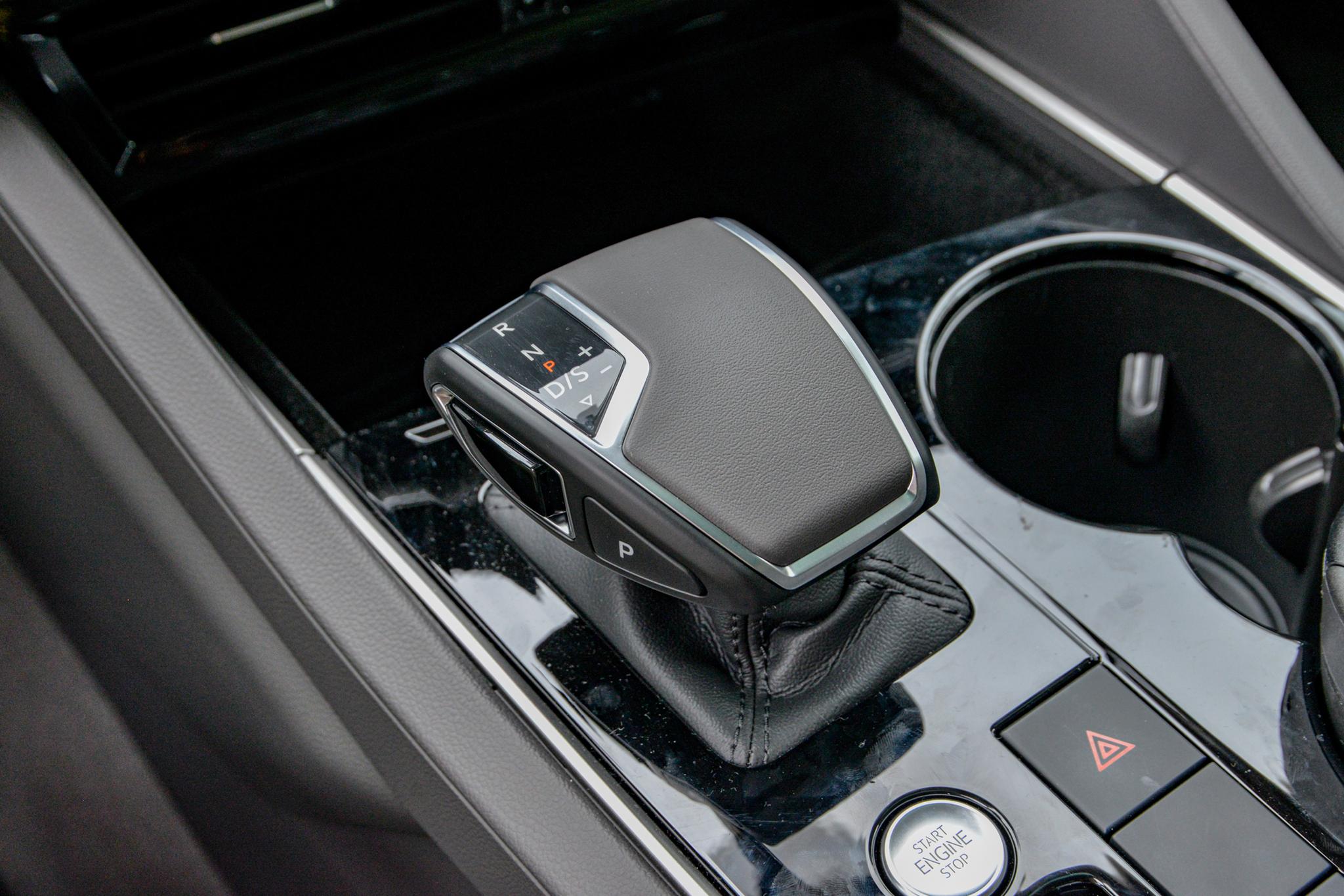 保时捷卡宴宾利添越大众途锐,大众途锐升级宾利