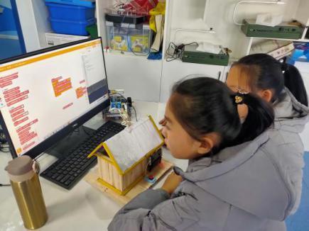 科学工作室里的“问题银行”