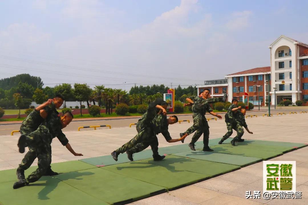 “燃值”飙升!直击夏日练兵场