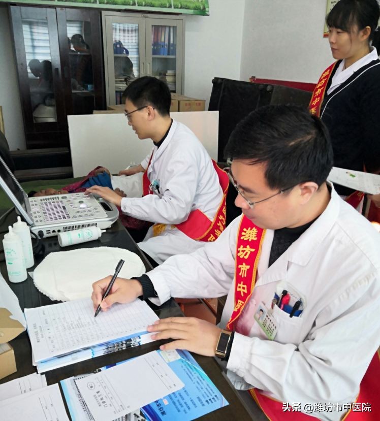 初冬暖行，潍坊最南边的山村，一群白大褂带来“健康大动作”