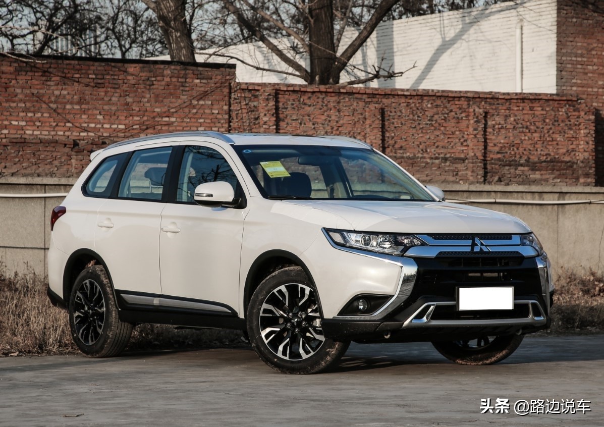 三菱欧蓝德2.0l两驱畅享版5座油耗,三菱欧蓝德2021款2.0油耗落地价