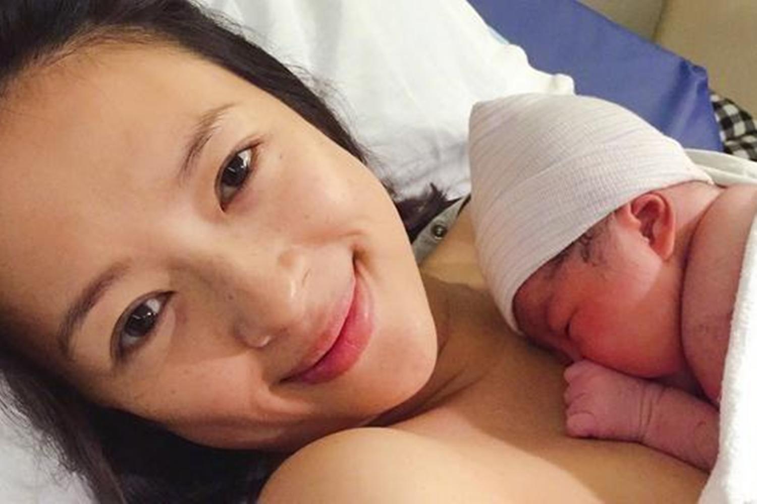 孩子趴在妈妈肩上,孩子趴在父母身上的疗法叫什么