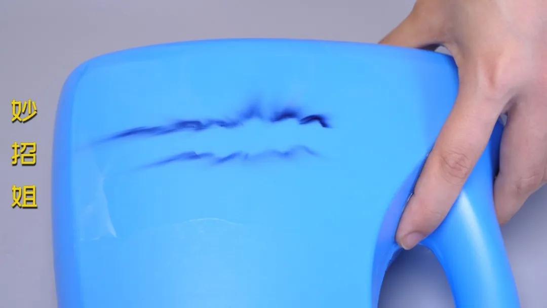 白鞋水洗后发黄,白鞋发黄变脏怎么办