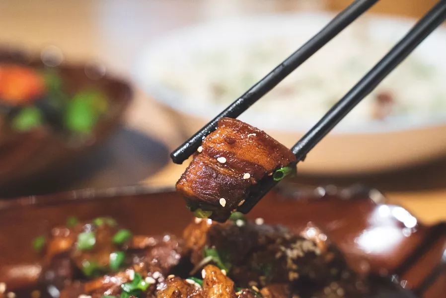 为了吃美食去外地,为了吃儿时的味道跑到一个地方