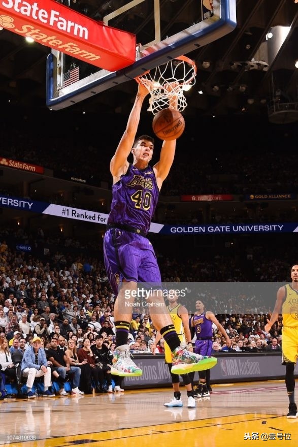 2018圣诞大战明星穿什么鞋,2018圣诞大战明星穿的球鞋