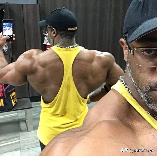 健身美背小背心一体式推荐,在健身房想练腿练哪些