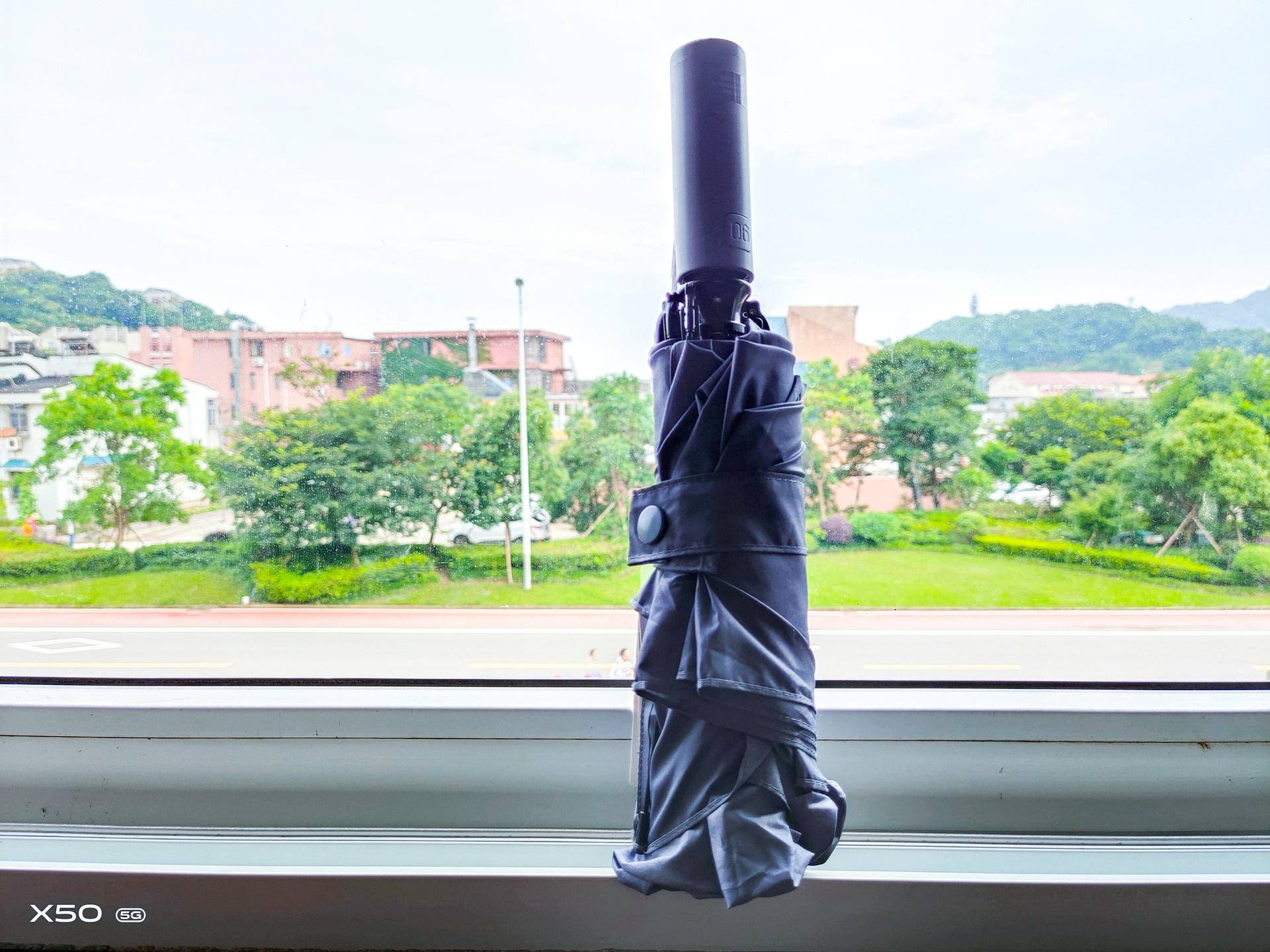 90分旋转雨伞,自动开合雨伞的结构