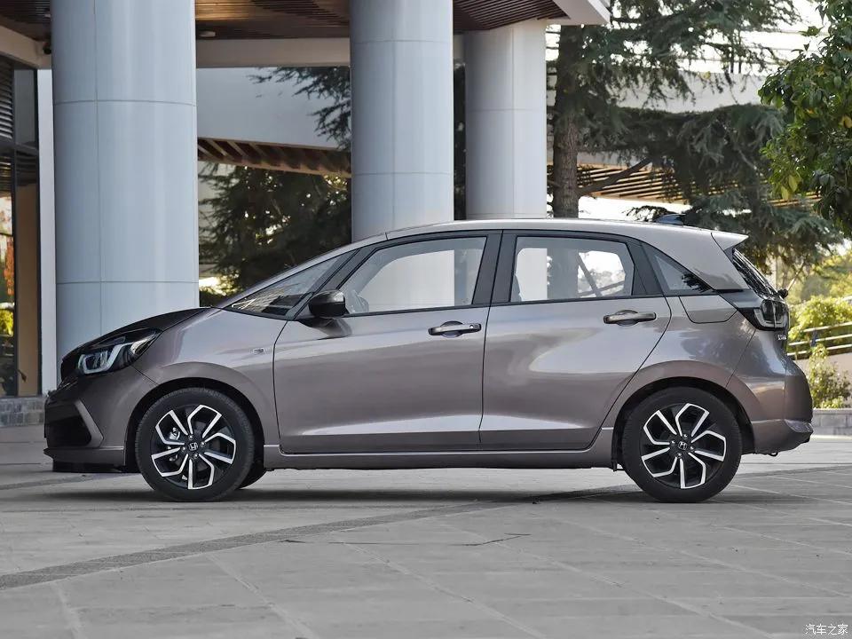 比亚迪第一款真正意义上的新能源汽车--海豚