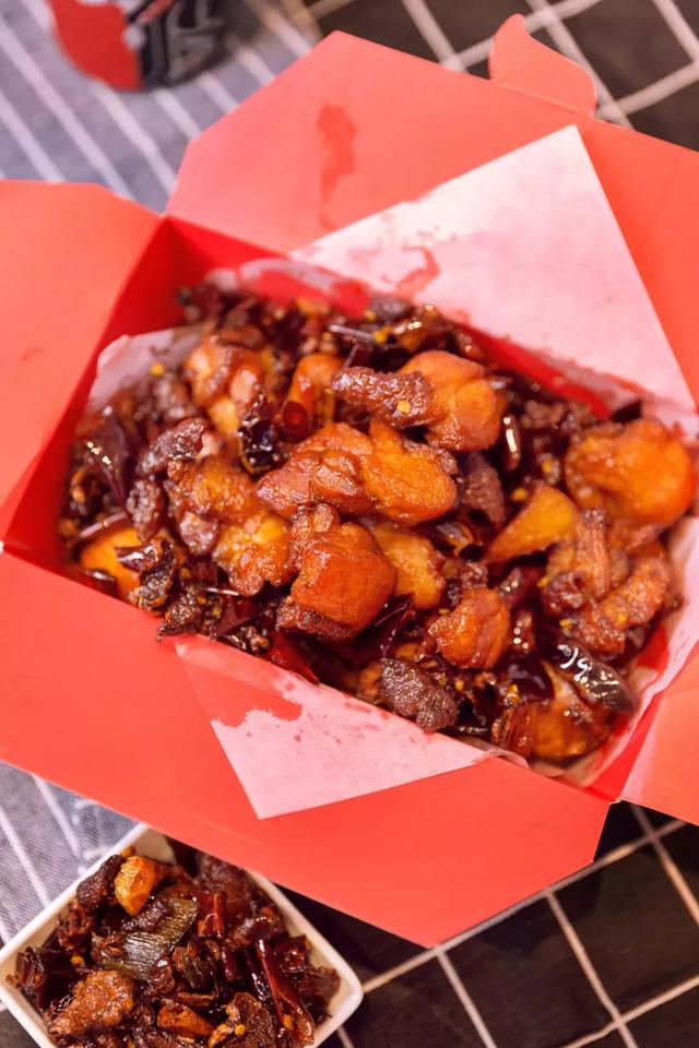 一口就上瘾的煸鸡除了他没有别家了