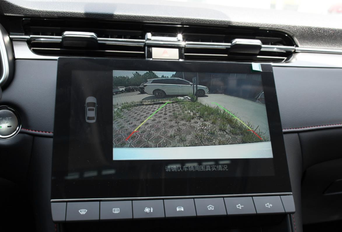 同重量的轿车和suv哪个省油,15万买强实力家用车买这4款准没错