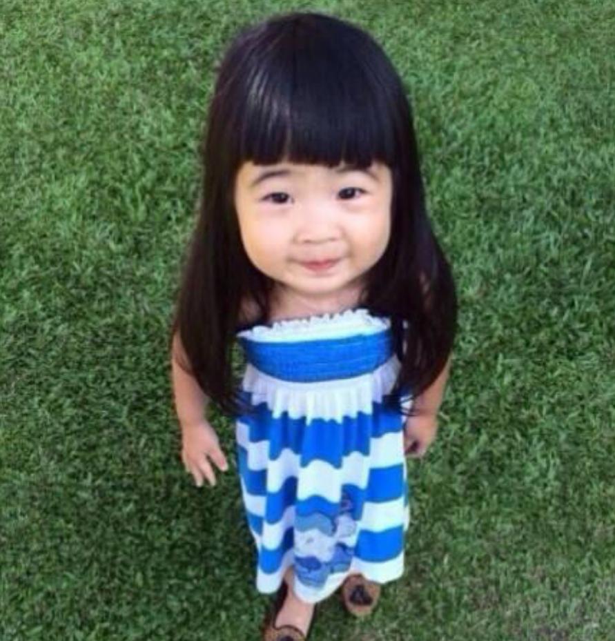 曹格女儿逆袭瓜子脸,曹格晒女儿长大了