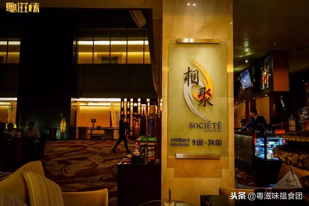 用一间24小时都在线的机场酒店，拥抱旅途的开始