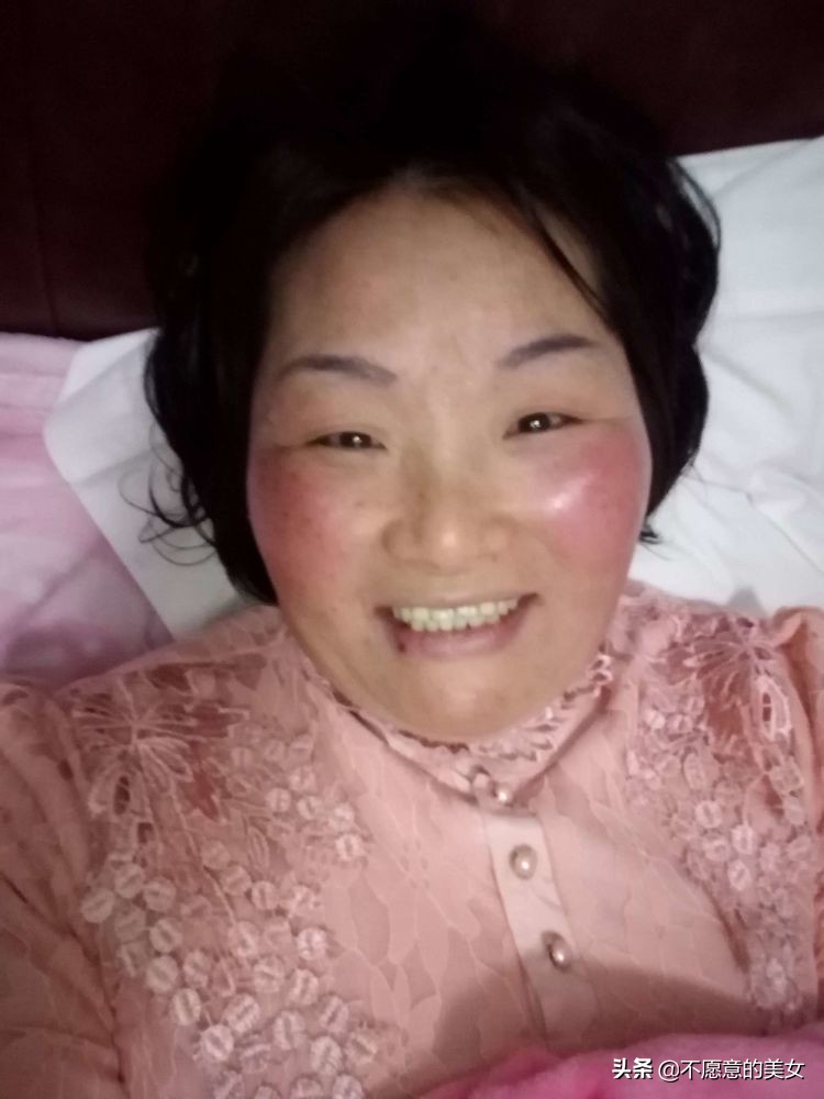 可爱的少妇自拍越来越丰满越来越成熟了