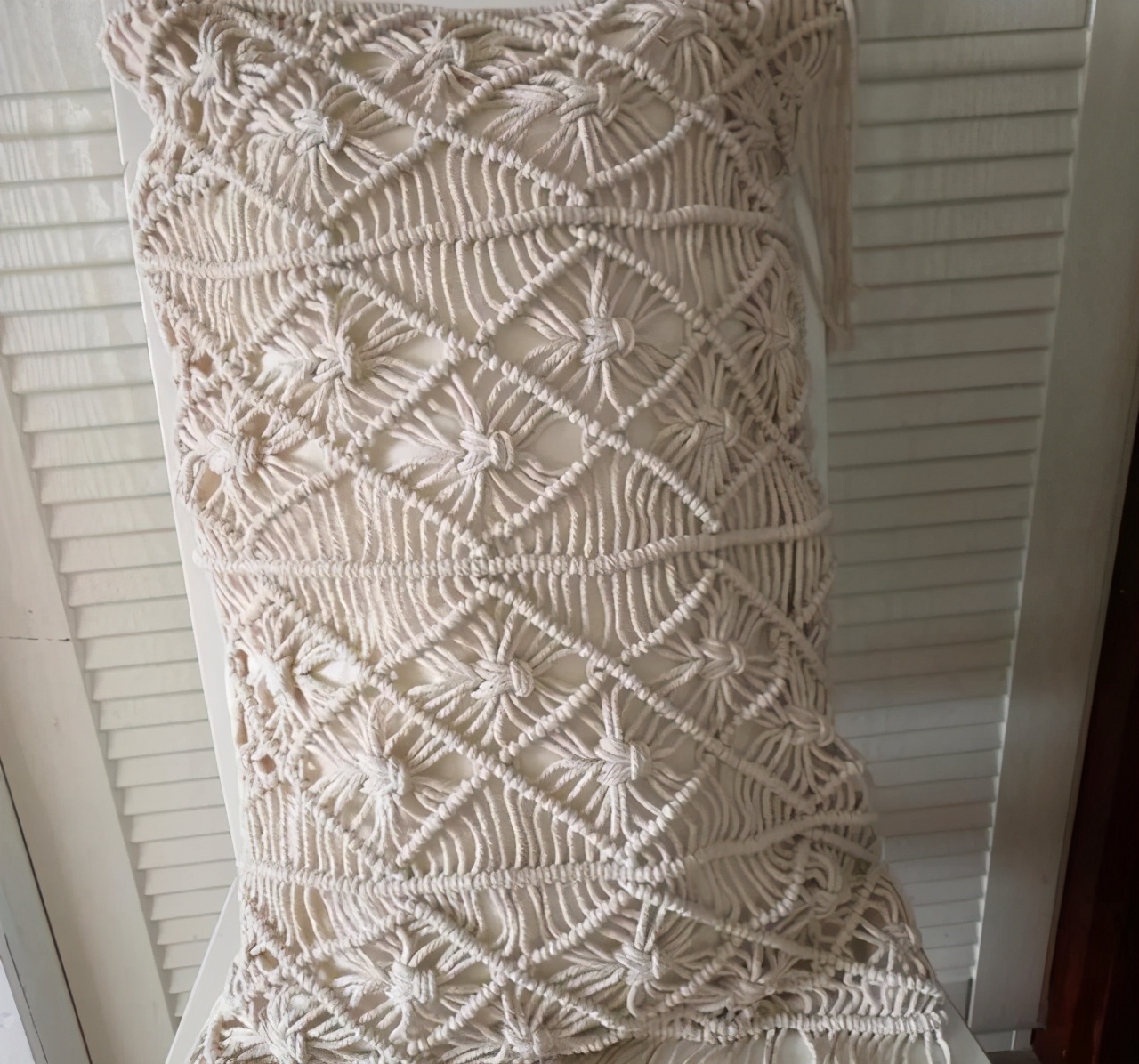 家里旧抱枕，用绳子编个枕套，让你一抱上，就不想放下来！附教程