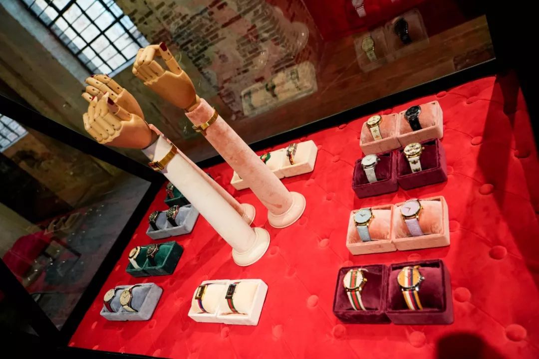 豪利时新款发布,泰格豪雅活动