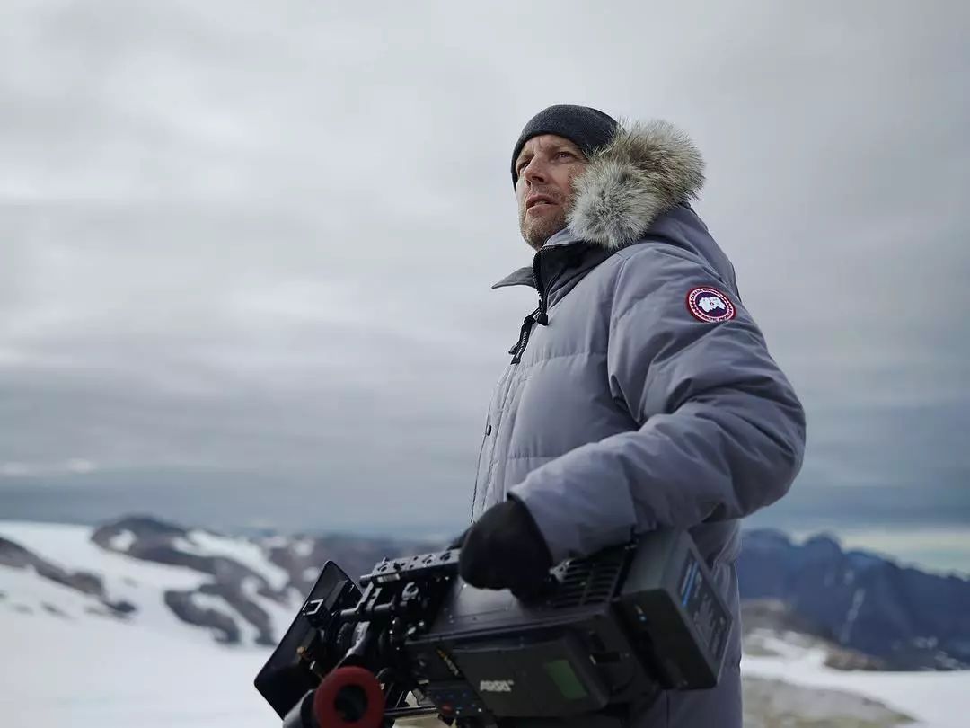 双十一大牌羽绒服打折,双十一购物狂欢节冲锋衣冬