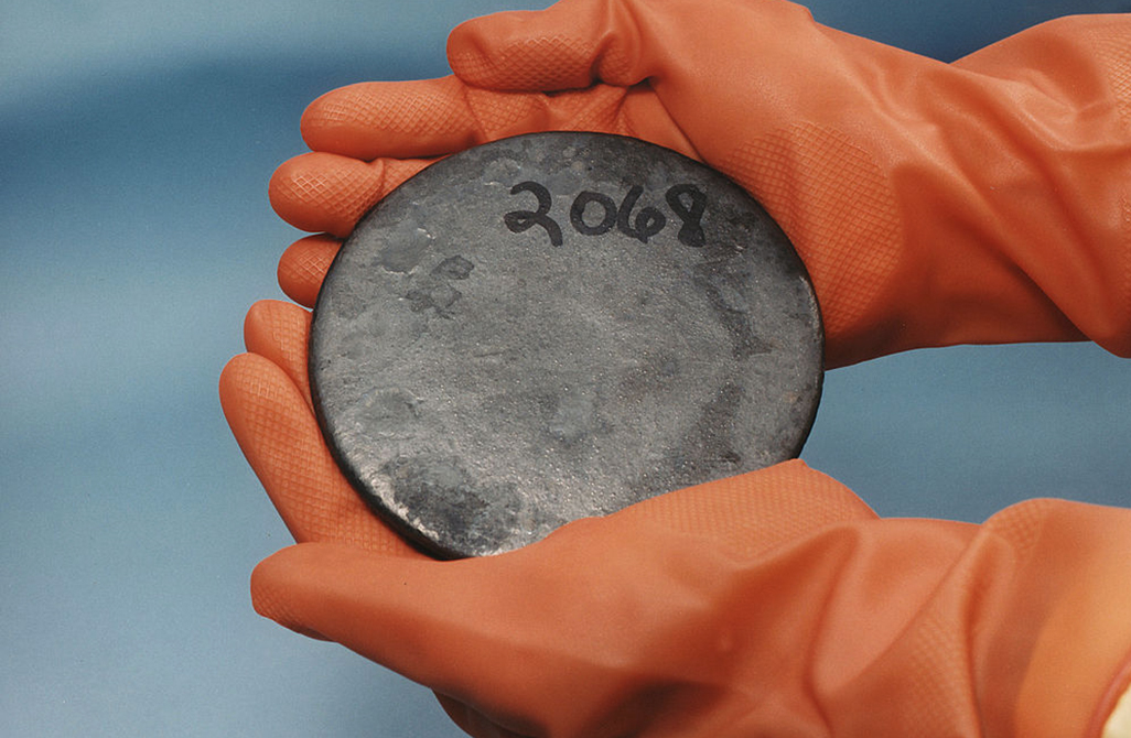 从铀矿石到原子弹大概得多久,从铀矿石到原子弹爆炸有多少程序