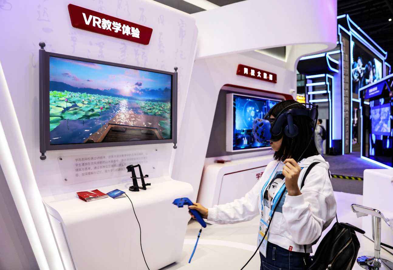 5元贱卖、盗课猖獗、，总忍一忍的网课平台，难言之隐太深