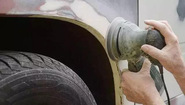 开车车漆莫名有划痕怎么避免,开车经常有小划痕怎么解决