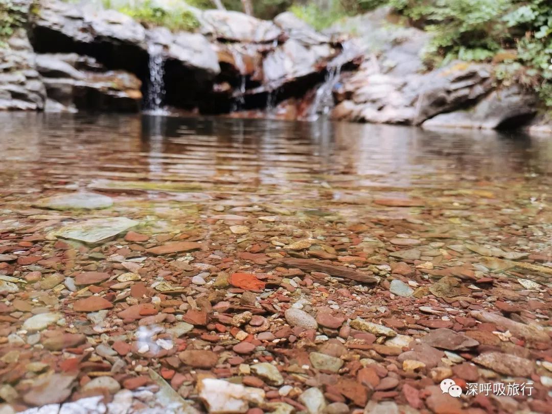 京西小九寨百瀑谷,京西双龙峡小火车图片