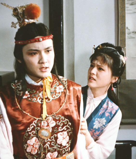 红楼梦中最幸运的丫头是谁,红楼梦中与贾宝玉有交集的女孩