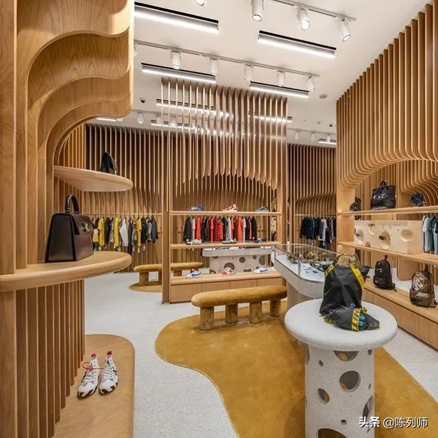 offwhite风格,白色品牌陈列搭配