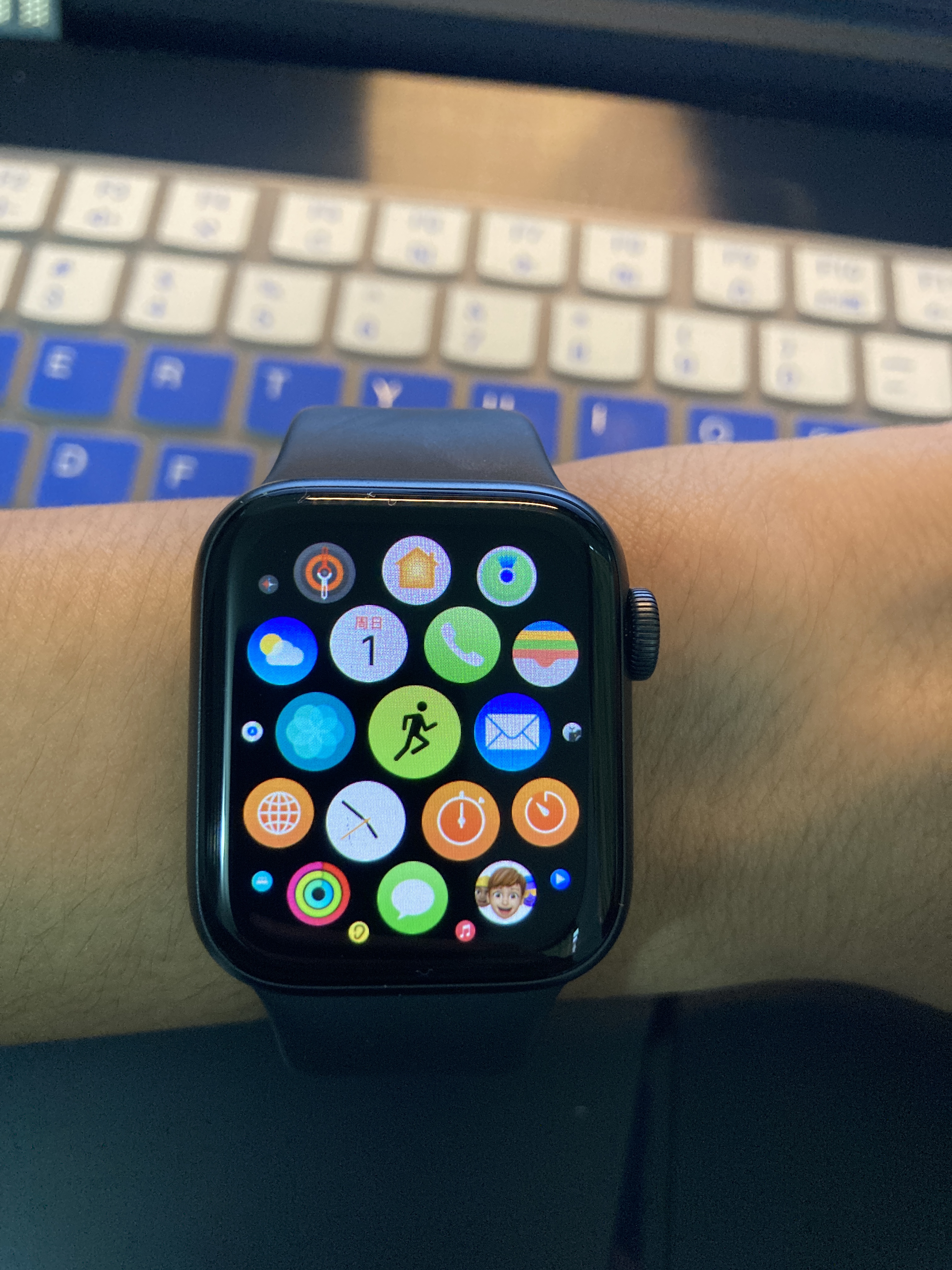 2021年iphonexsmax还值不值得买,2023年applewatchse还值得买吗