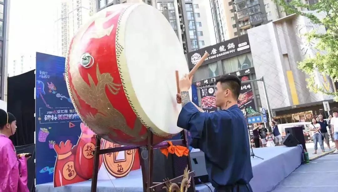 西安赛格品牌大升级!瑞幸和COACH做邻居,西安商业8月迷幻现实