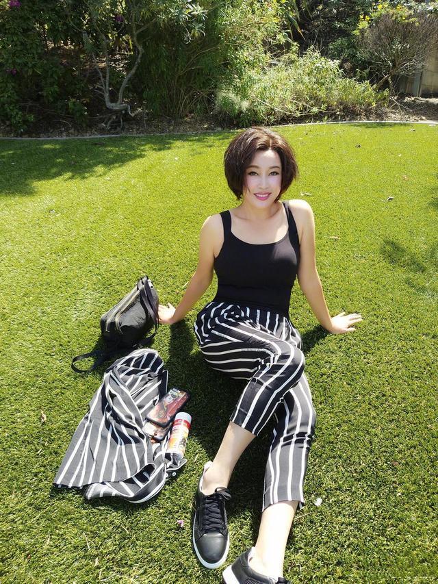 刘晓庆的身材有多好,刘晓庆30岁的身材