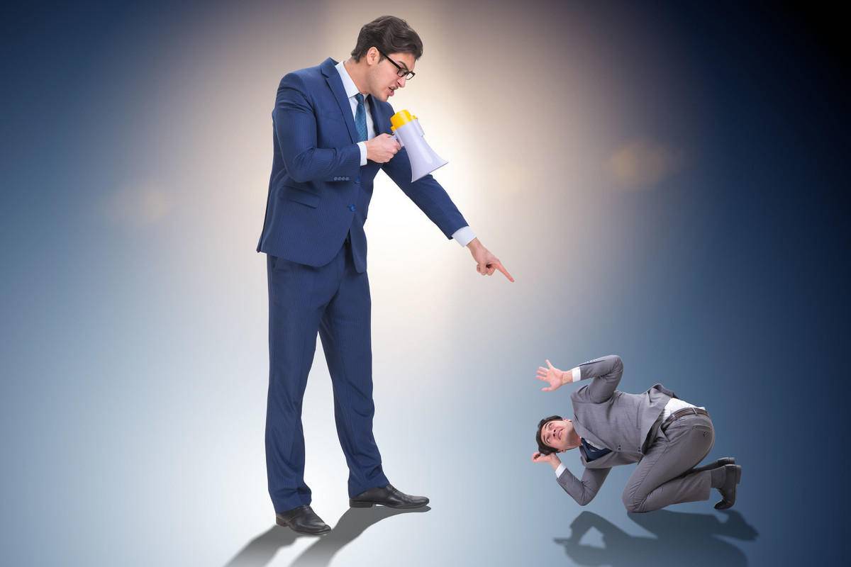 不敢跟领导讲话怎么办,不敢和领导说话是什么心理