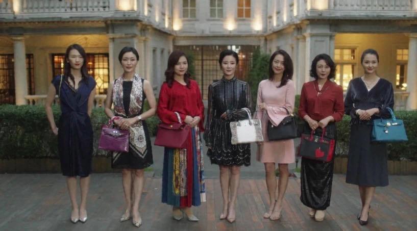 为什么女人喜欢大牌包,为什么女生喜欢名牌包