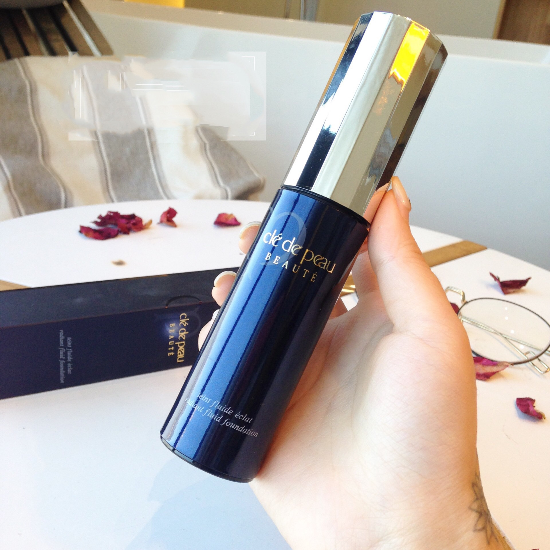 平价粉底液妙巴黎,贵妇粉底液区别